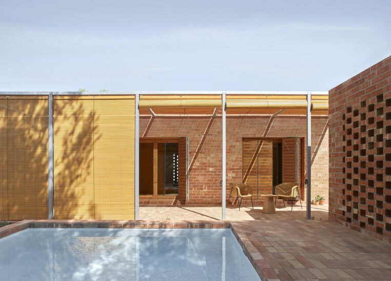 The Bétera House, A Love Letter to Terracotta Tile