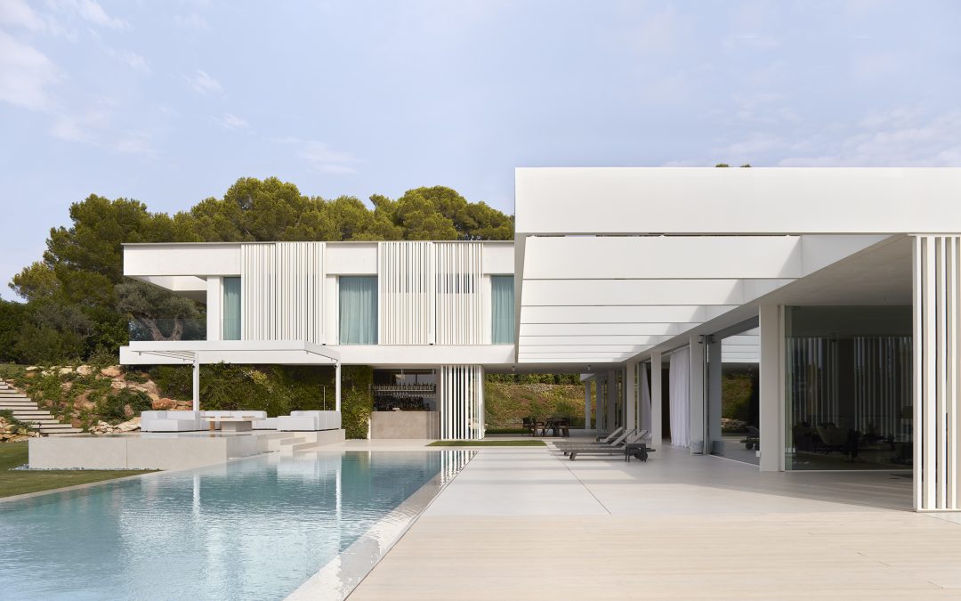 Coverings Honors Two Spanish Projects During 2024 CID Awards